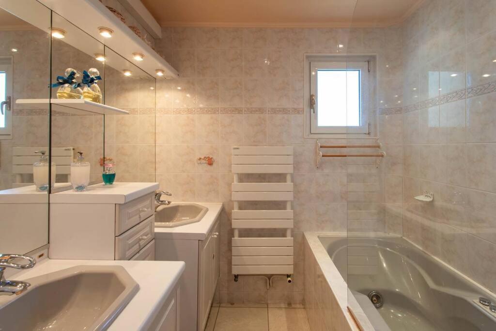 昂蒂布A6- 2 Bdr Incredible Sea View - Ac, Garage & Terrace公寓 外观 照片